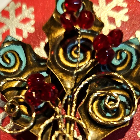Merry and Bright Christmas, Brooch. - Picture 5 of 6